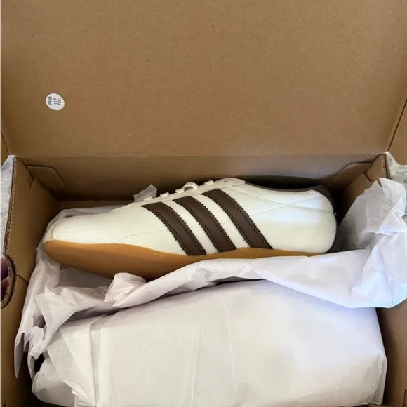 adidas Tokyo Women’s White Sneakers with Brown Stripes - Picture 3 of 3